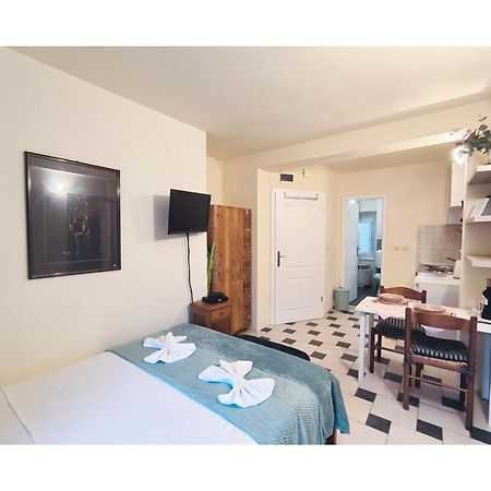 Apartments Senko Trpanj Eksteriør bilde