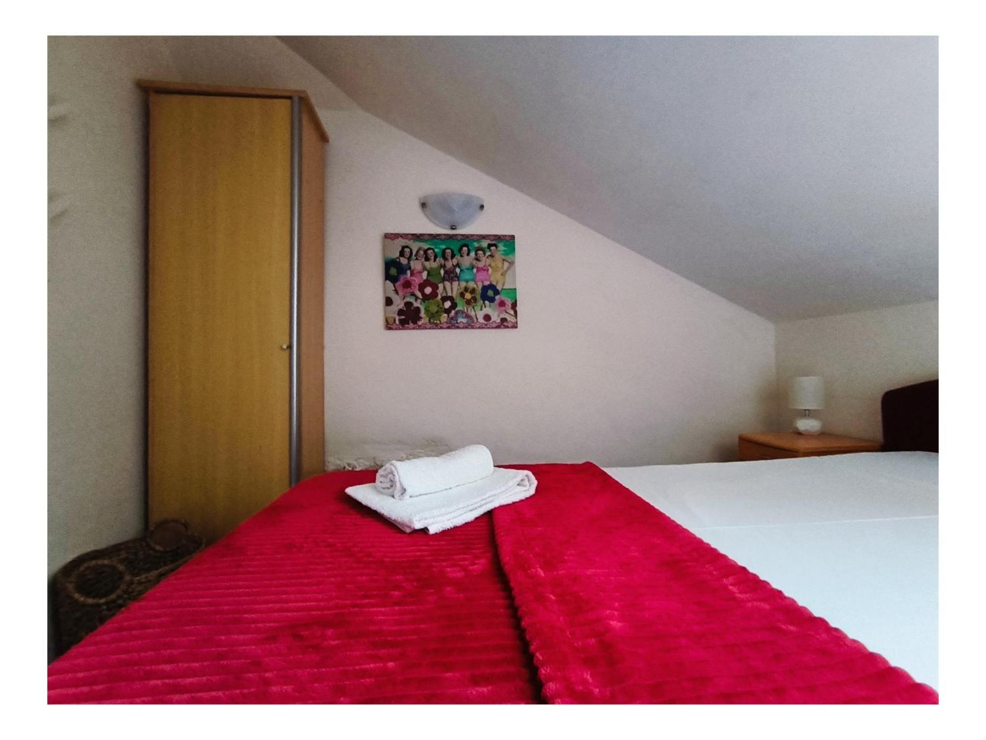 Apartments Senko Trpanj Eksteriør bilde
